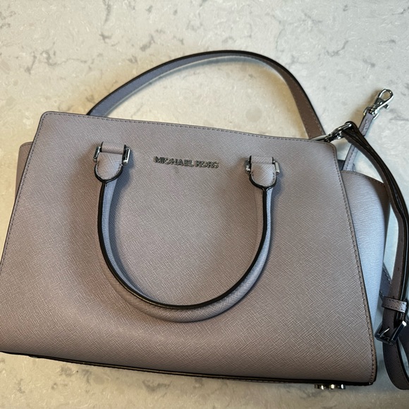 MICHAEL KORS medium lilac Selma satchel - Picture 2 of 4